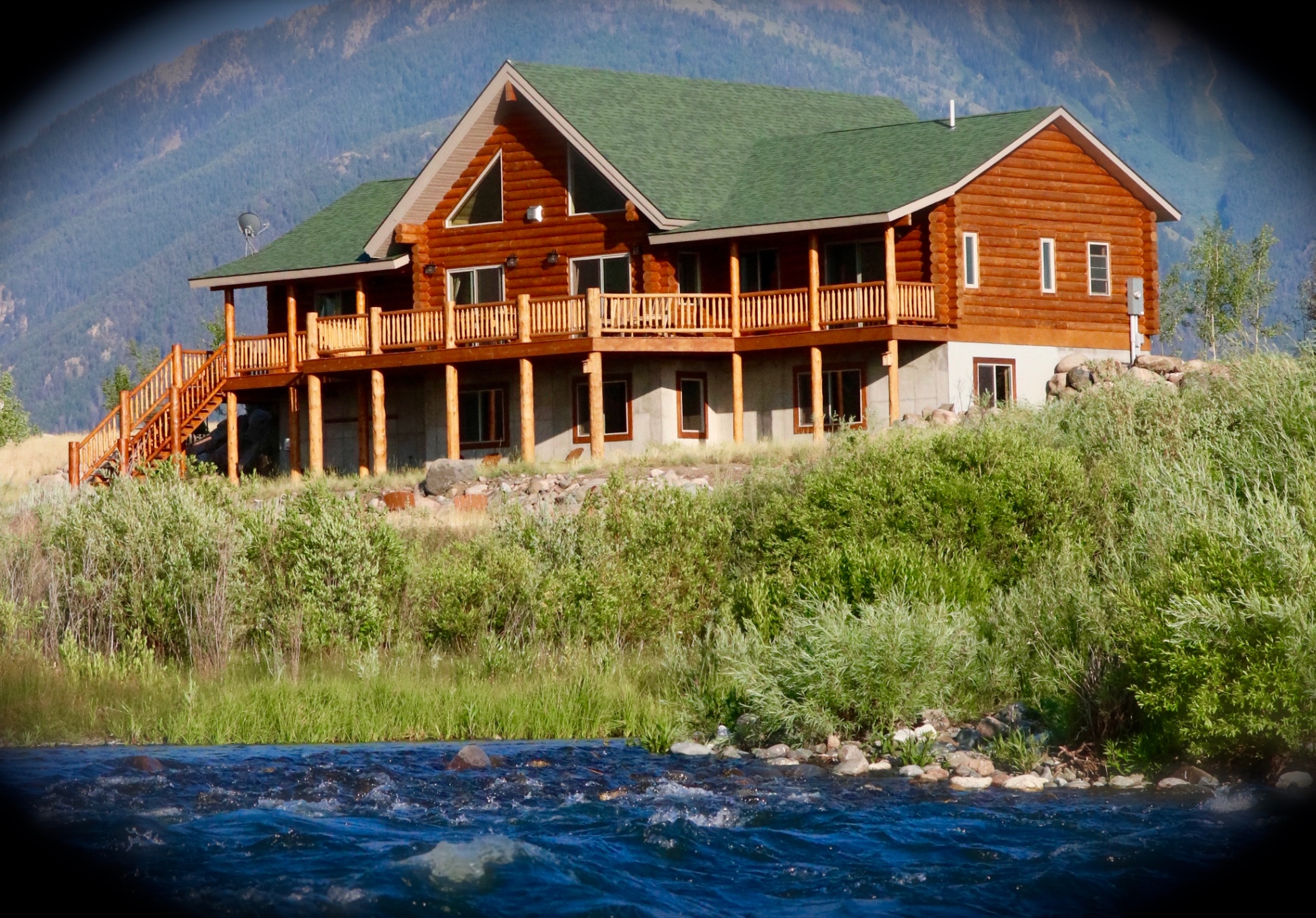 Caddis Shack vacation rental on the Madison River Montana 