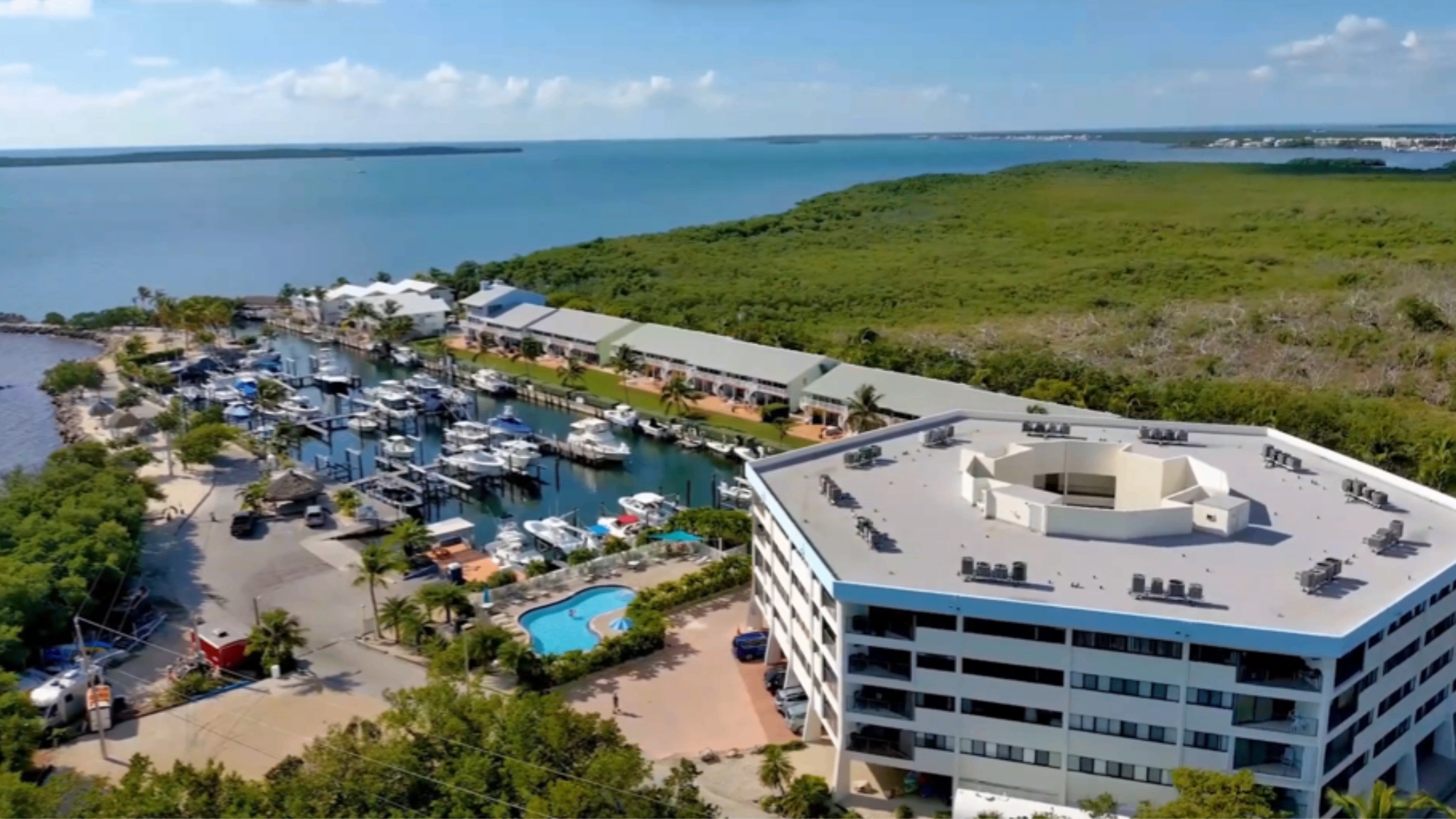 Kawama 406 & Kawama Yacht Club Resort Guest Guide