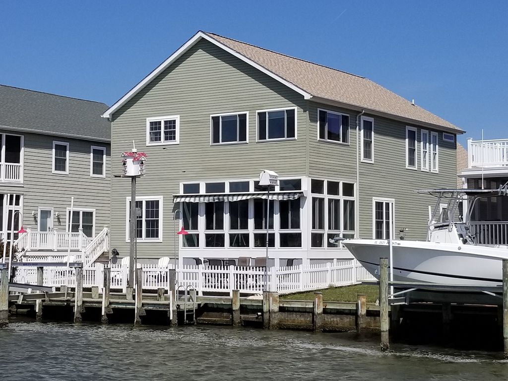 Just Hooked on Just Hooked