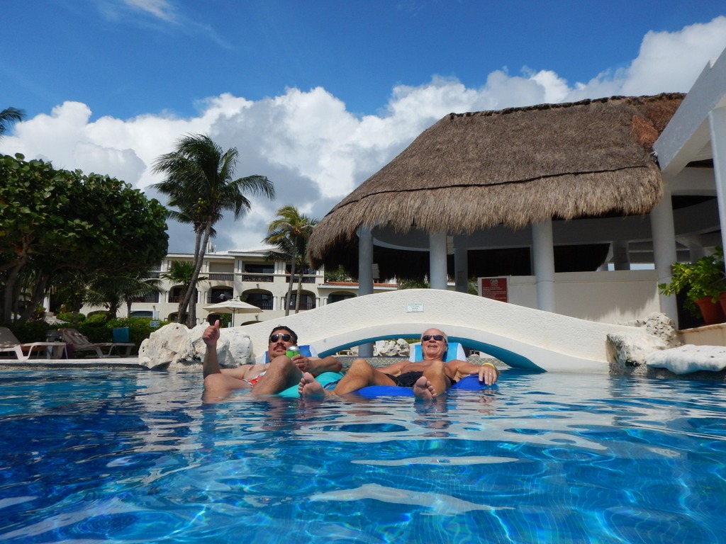 Digital welcome guest collections: create them for FREE on Houfy