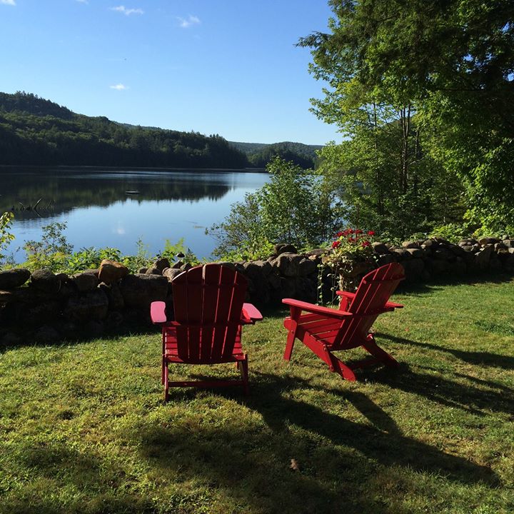 Homestyle Hostel Inn & Restaurant ~ Ludlow, Vermont