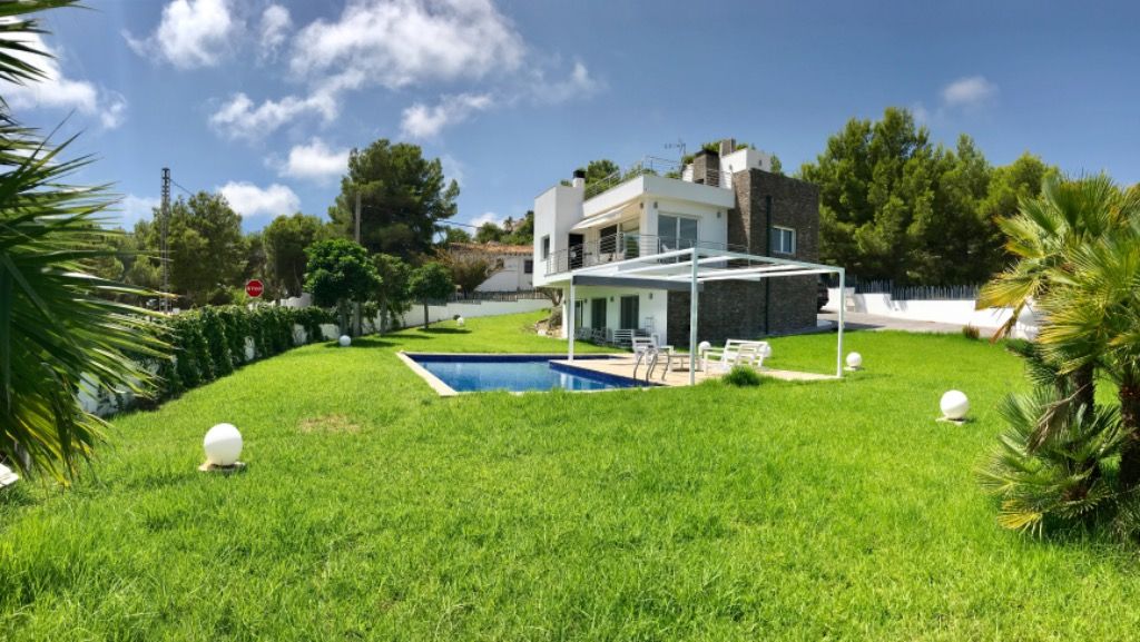 Local Guide for Moraira