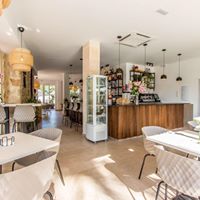 Chic Gastronomic, Aveniguda de la Paz 3, local 2, Moraira.