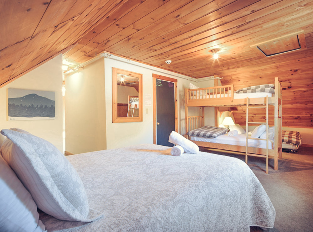 Homestyle Hostel Inn & Restaurant ~ Ludlow, Vermont