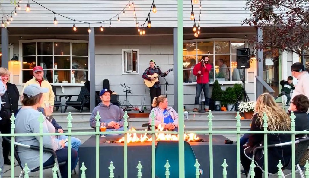 Main & Mountain Bar ~ Ludlow, Vermont