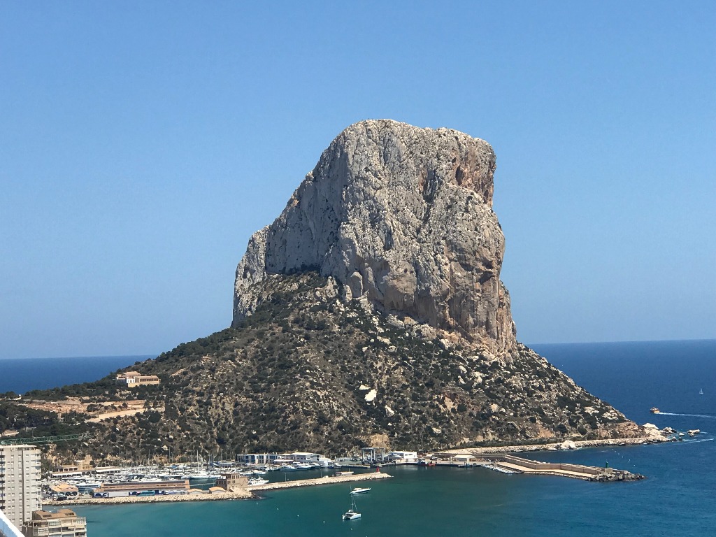Skybar at Suitopía Hotel in Calpe