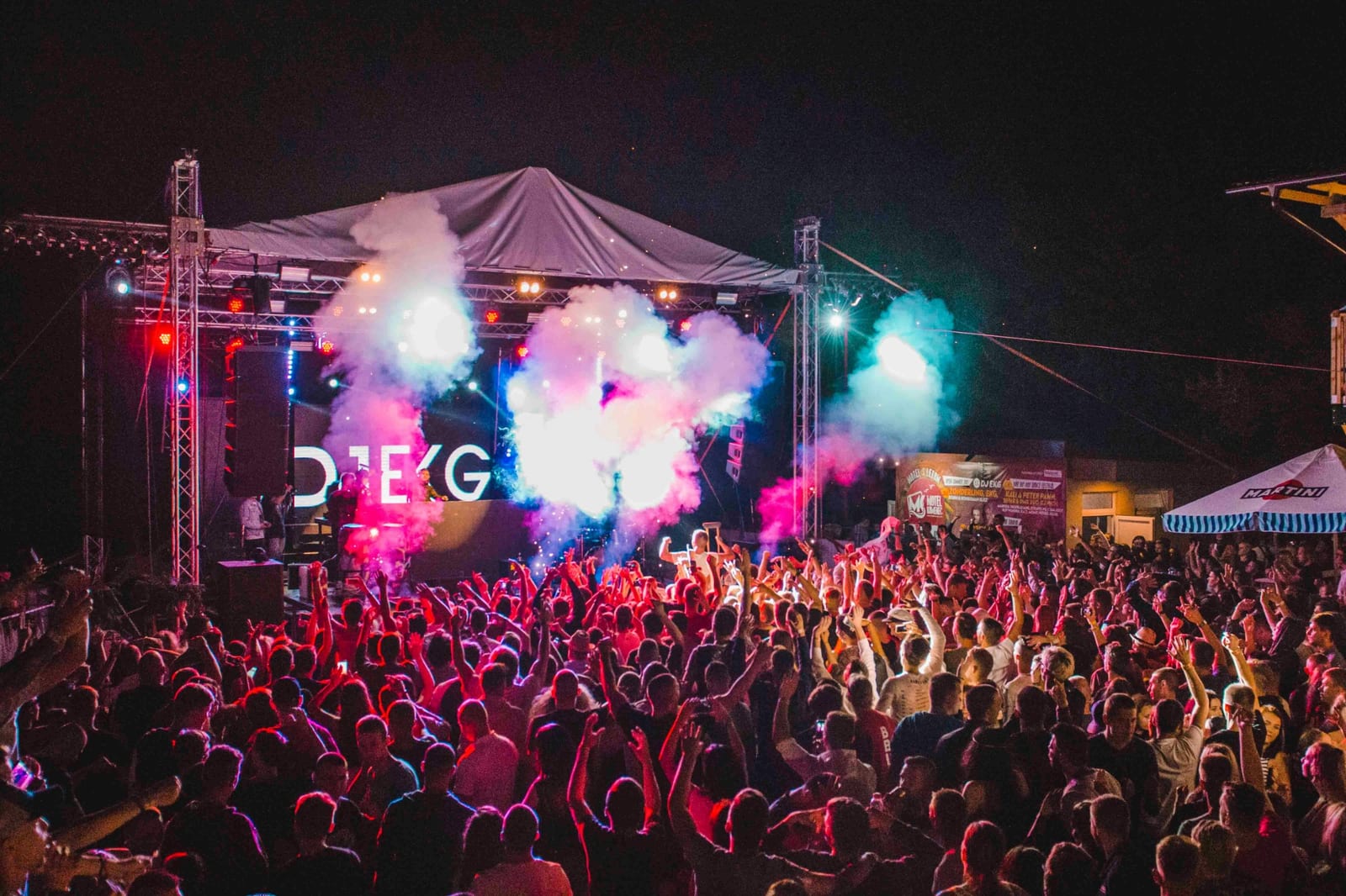 Maximizing Rental Success During Local Events: A Guide for Hosts