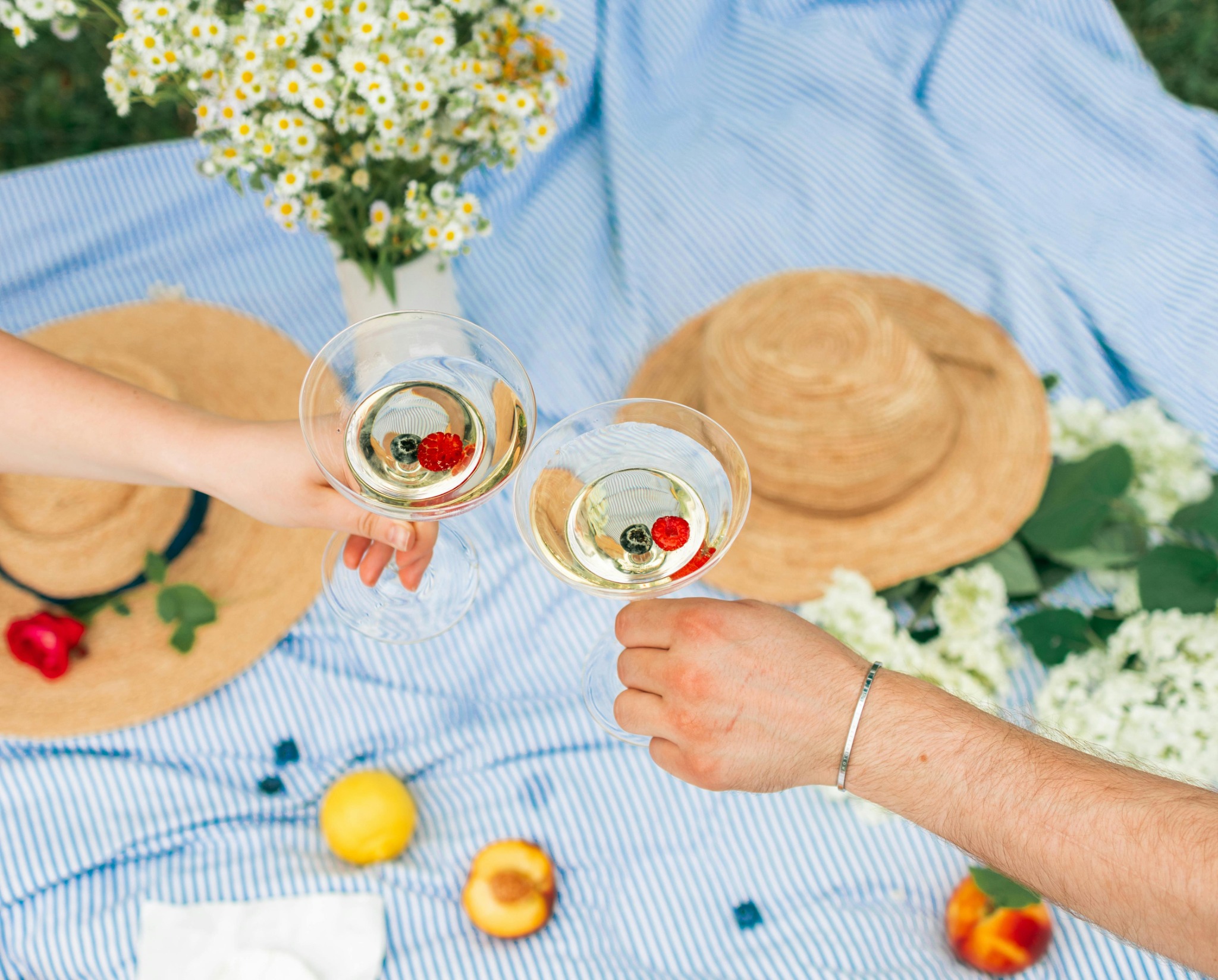 8 Tips to Transform Your Vacation Rental Into a Couple's Retreat