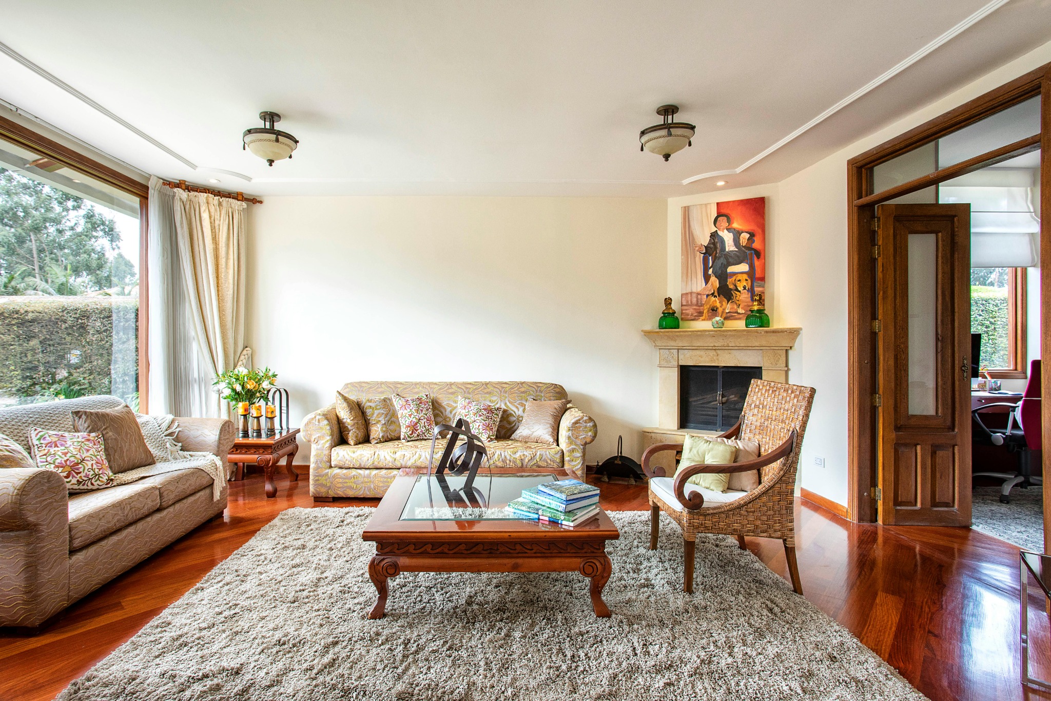 Houfy Vs. Booking.com: Where to List Your Vacation Homes (2024)