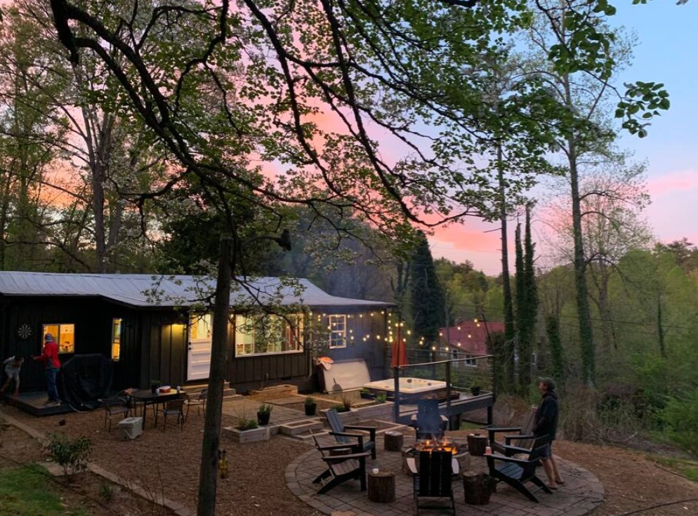 6 Best Off-grid Cabins for a Peaceful Getaway