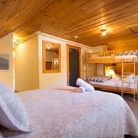 Homestyle Hostel Inn & Restaurant ~ Ludlow, Vermont