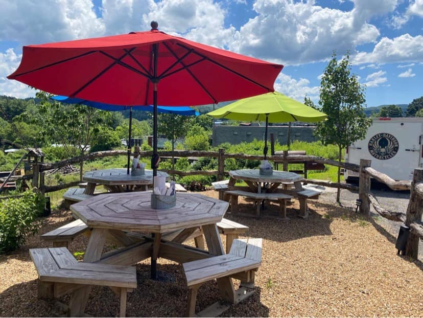 670 on Oak/City Drive-In