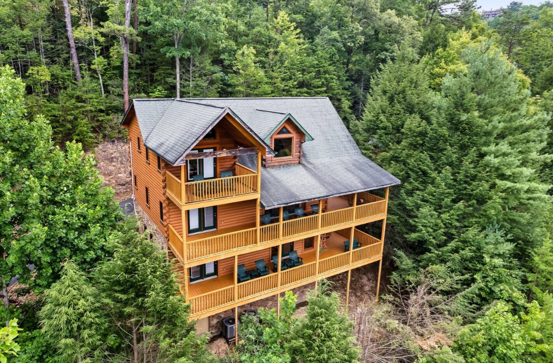 7 Large Vacation Rentals for Big Groups or Families