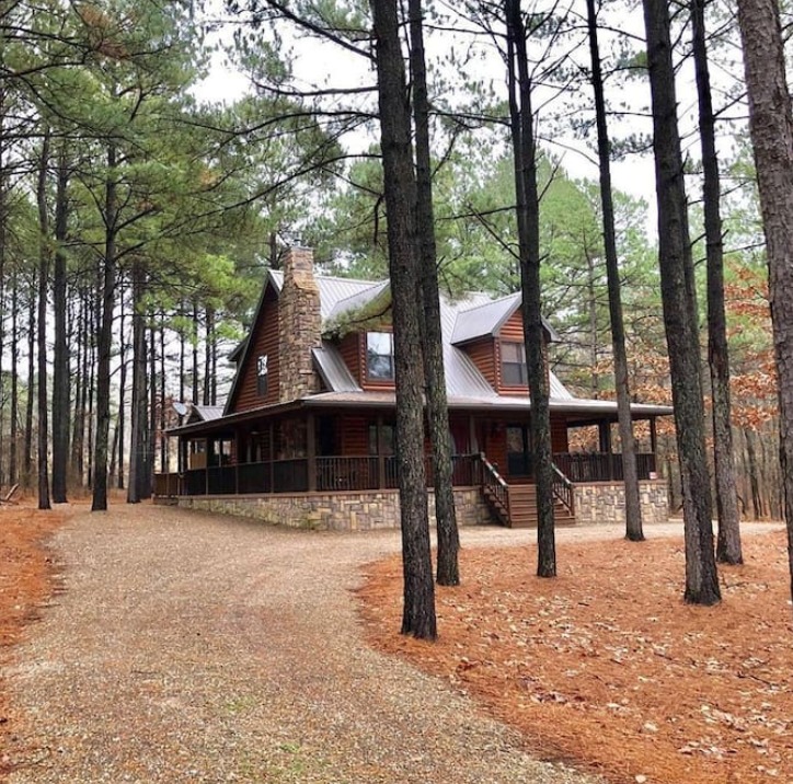 Spooky Stays: Best Vacation Rentals for the Halloween Season