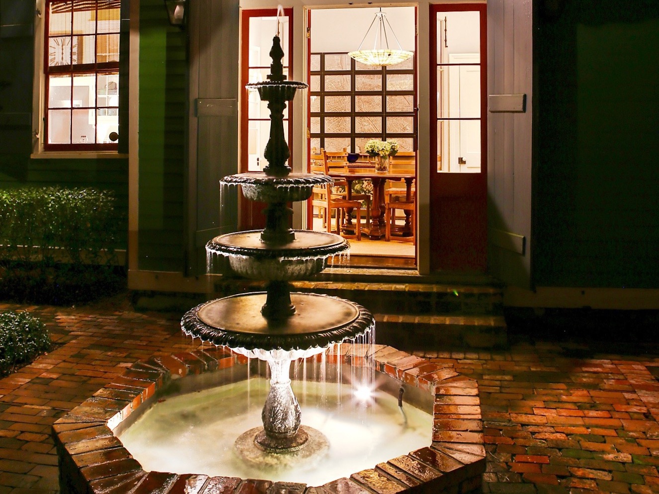 Special Offers from Greatmen Cottage Vacation Rental Home in New Orleans, Louisiana, USA
