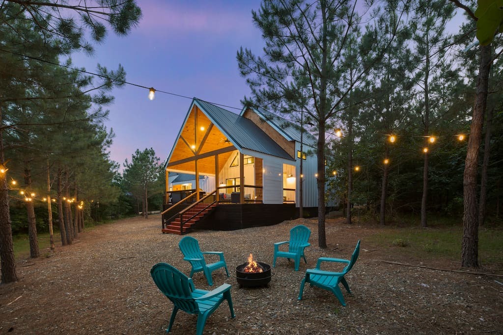 Rentals with Fireplaces for a Warm Winter Retreat