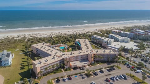 Ocean View Condo vs Hotel in St. Augustine Beach: What’s Better?