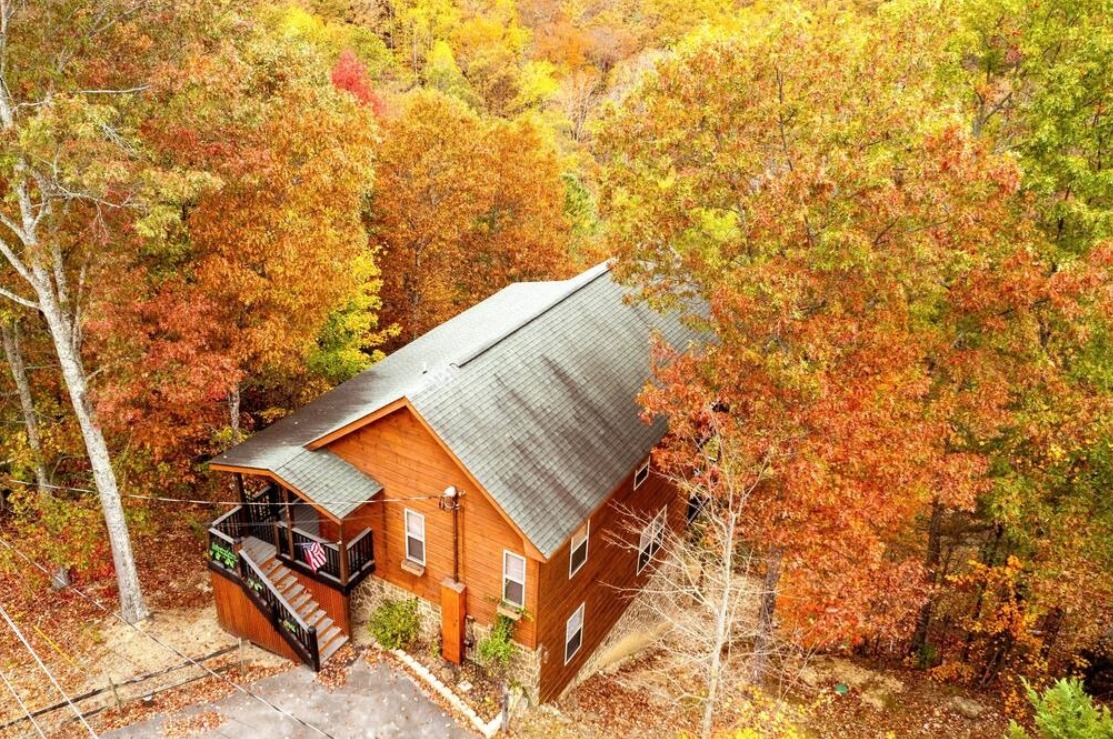 Top 10 Vacation Rentals for a Cozy Fall Getaway