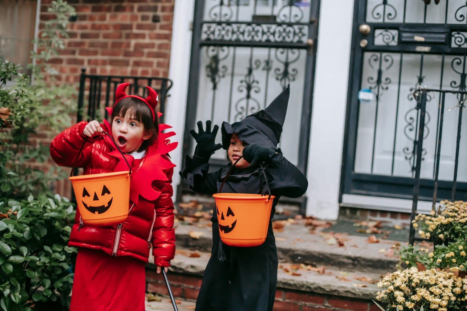 Get Your Rental Ready for Halloween: Tips for a Hauntingly Good Stay