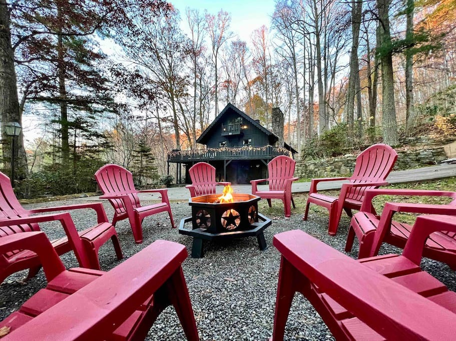 Traveling With Pets: Pet-friendly Rentals for Furry Companions