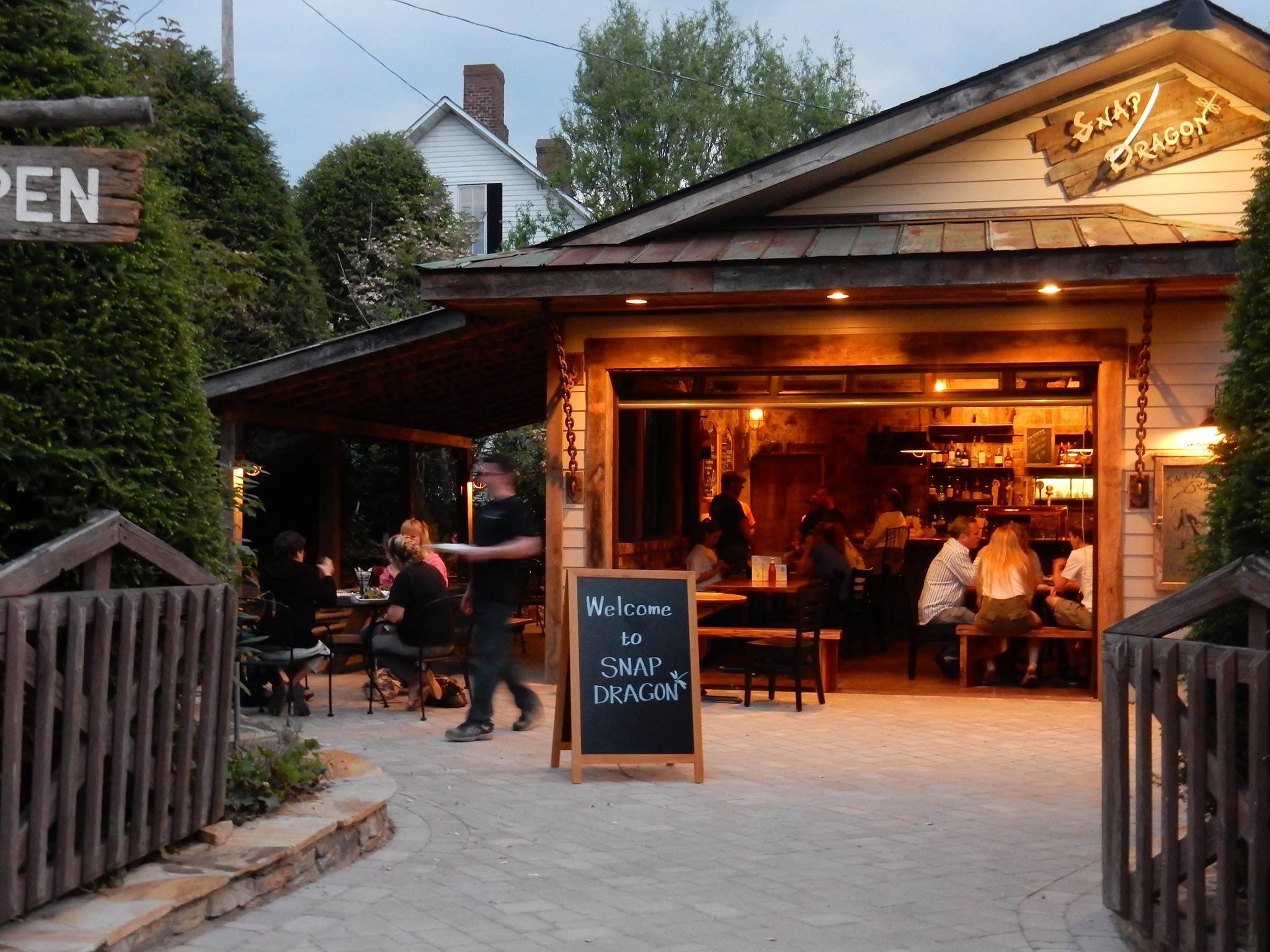 Snap Dragon Bar + Kitchen