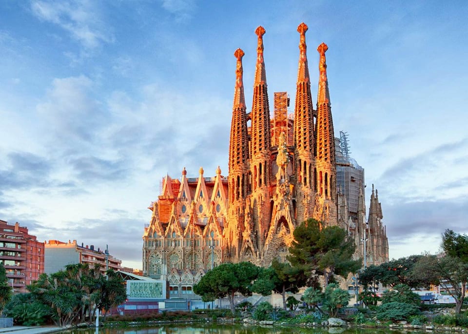 Living Like a Local in Barcelona: The Rise of Long-Stay Luxury Rentals