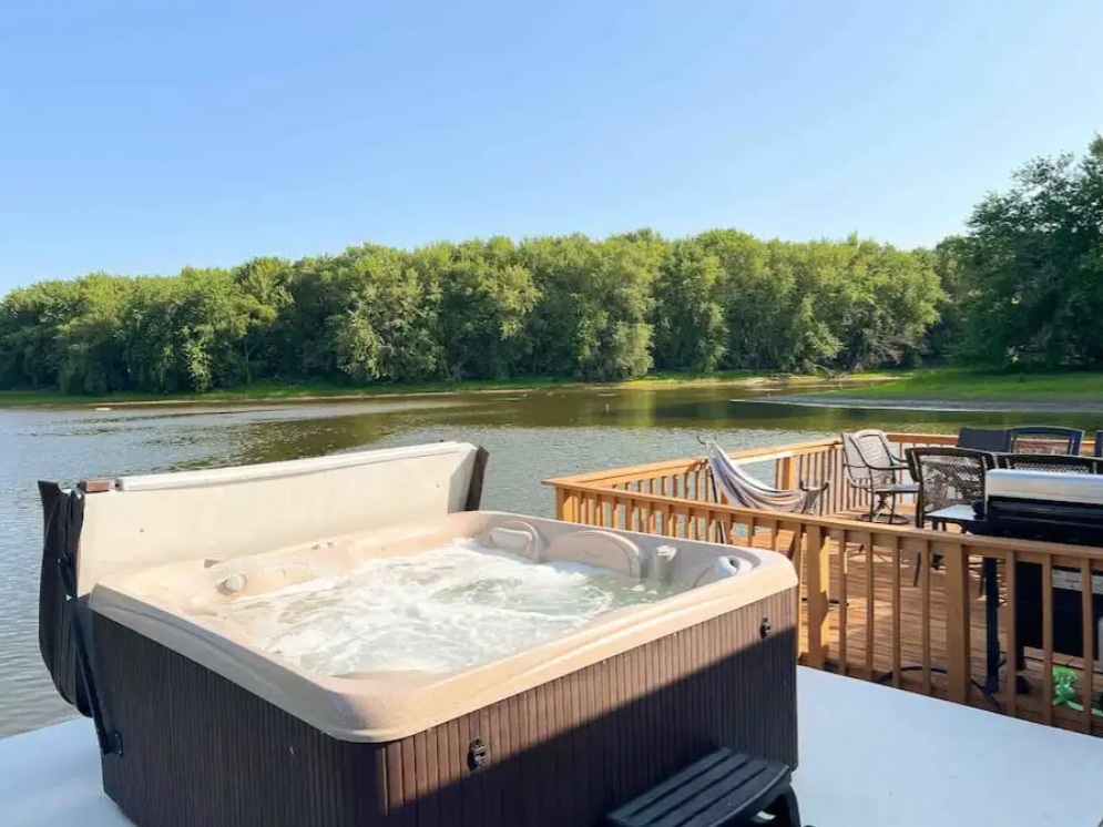 Romantic Vacation Rentals for Couples (U.S. Edition)