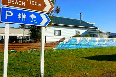 Stay In An Historic Cottage By The Sea In Hokitika