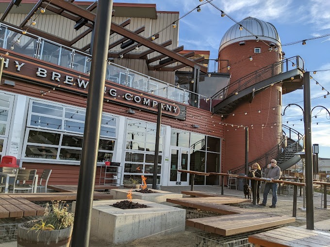 Exploring Sunriver's Craft Beer Scene: A Tasting Tour of Local Breweries