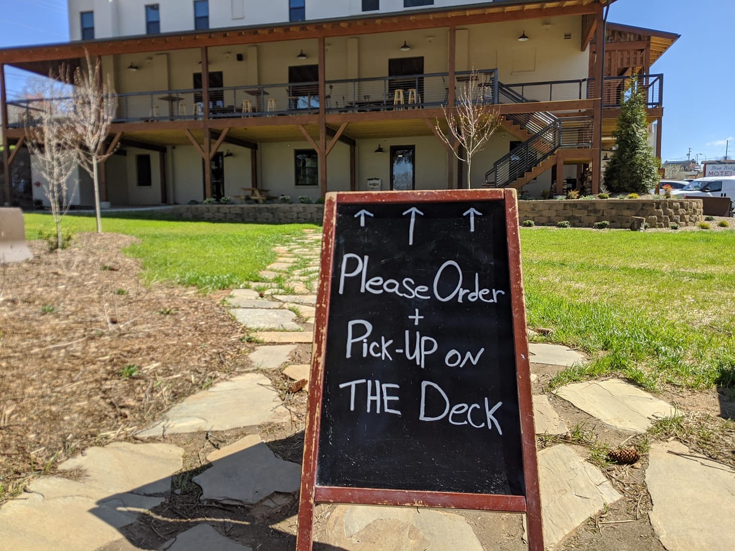 Homeplace Beer + Hog Hollow Pizza