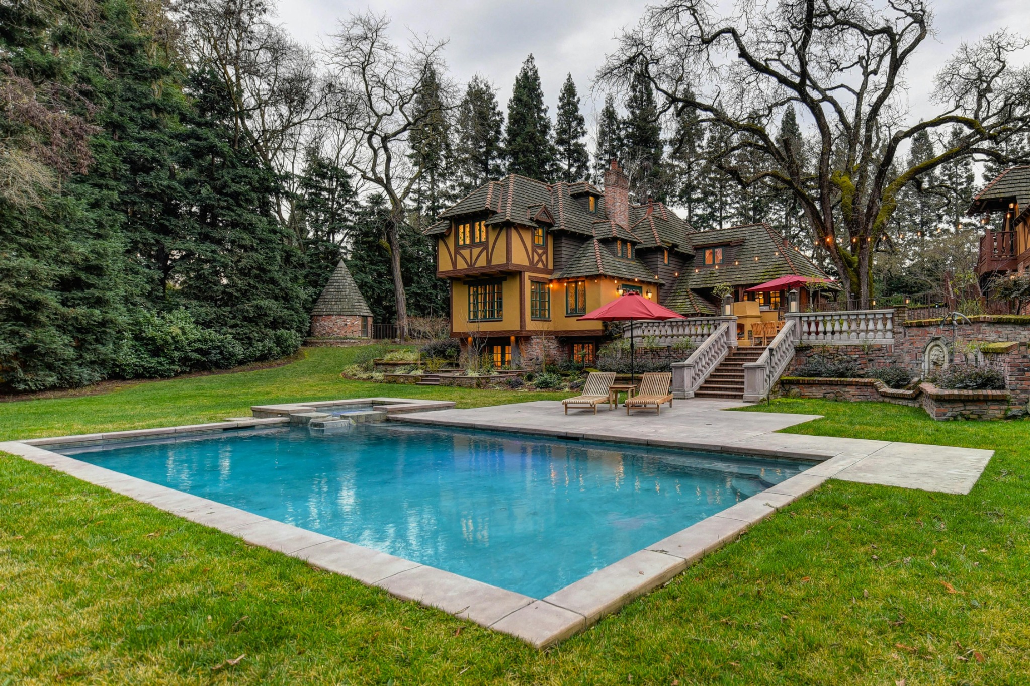 How to Create a Memorable Outdoor Space for Your Vacation Rental