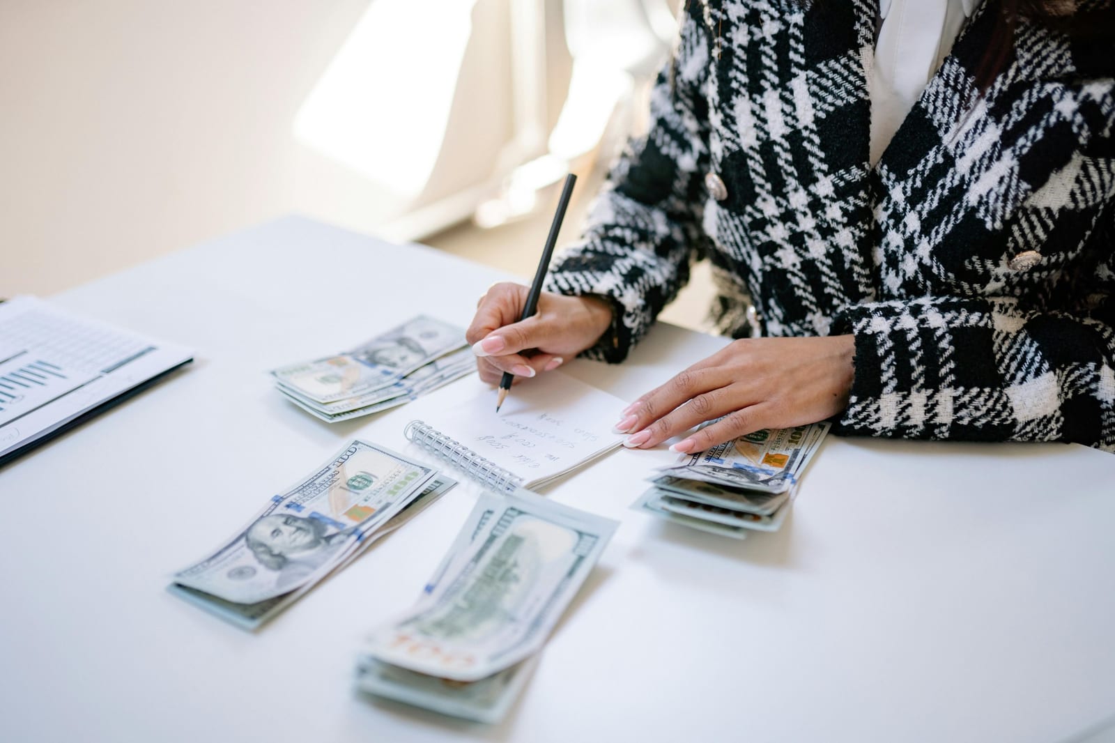 Introducing Houfy Price Comparison: Boost Your Bookings and Revenue