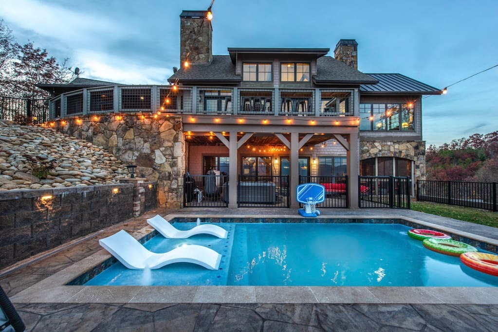 Cabins, City Stays, and More: Best Tennessee Rentals