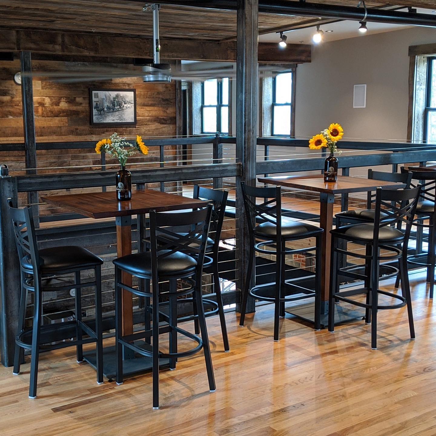 Homeplace Beer + Hog Hollow Pizza