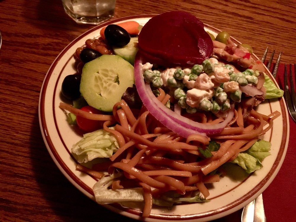 DJ'S Restaurant in Ludlow, Vt