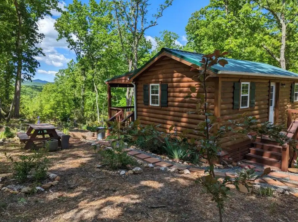 Best Fall Vacation Rentals for Couples Looking for a Cozy Getaway