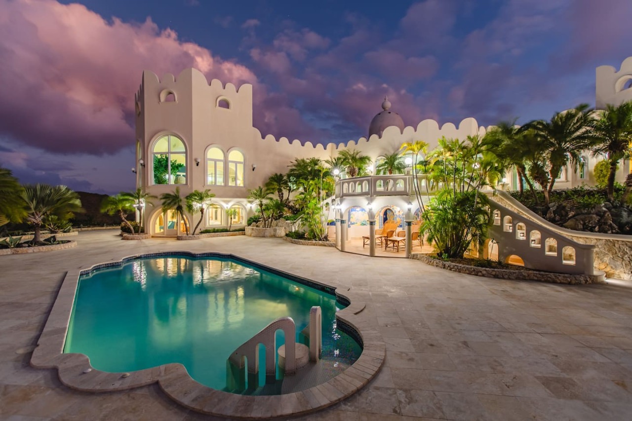 Spooky Vacation Rentals to Book for Halloween 2025