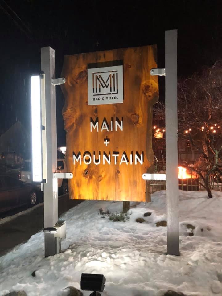 Main & Mountain Bar ~ Ludlow, Vermont