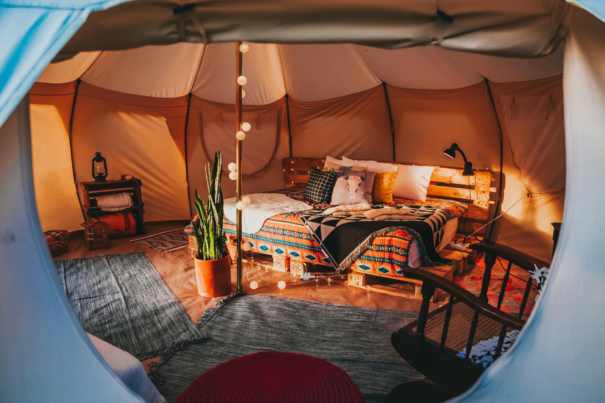 What to Pack for a Glamping Cabin Getaway