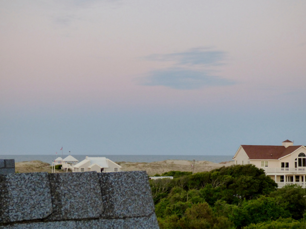 Twin Shores Carova Beach