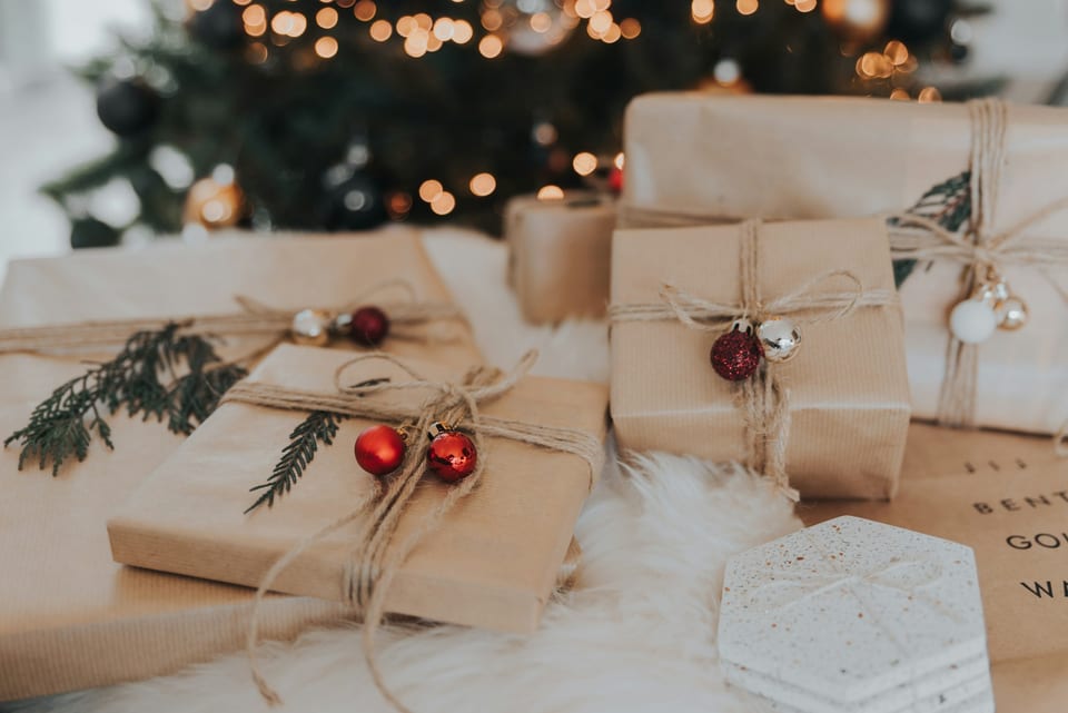 Gift Cards and Vouchers: Selling Direct Stays for the Holidays