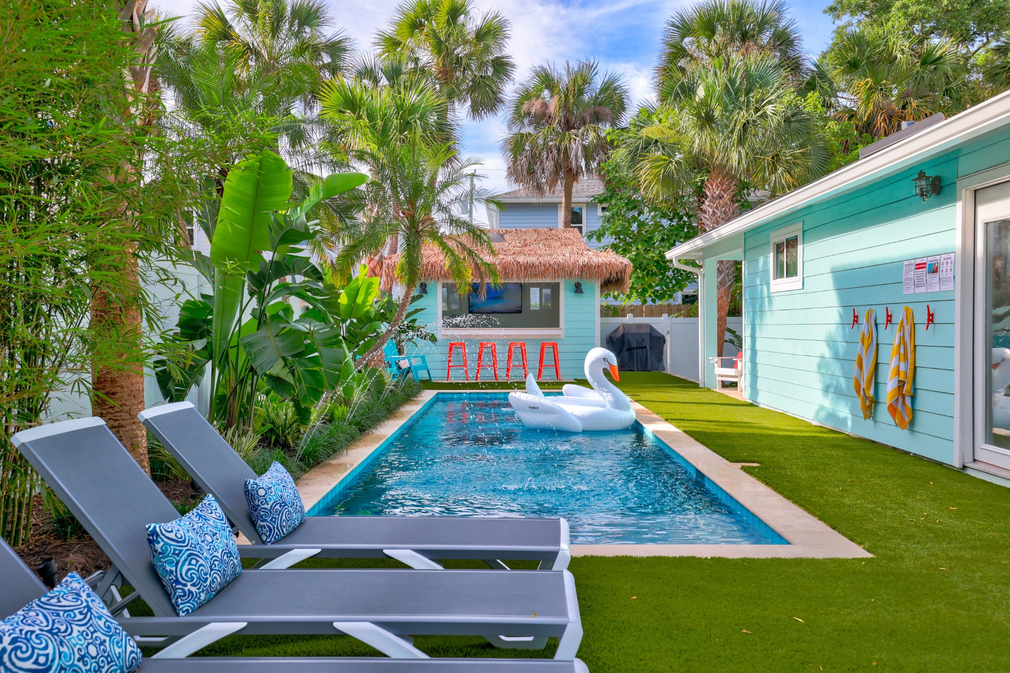 Vacation Homes Within Walking Distance of Top Beaches