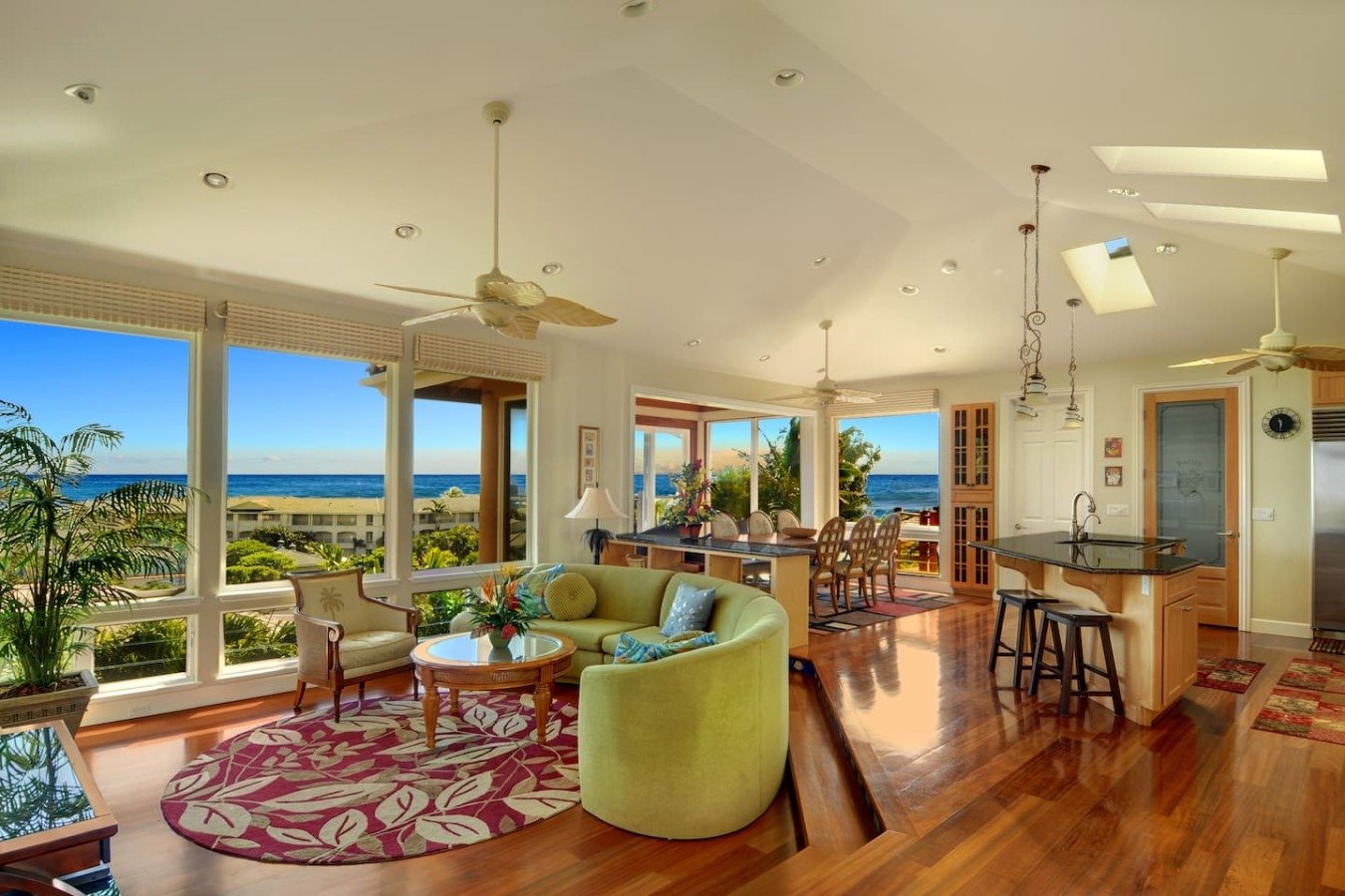 Luxury vacation home with heated pool in Hawaii