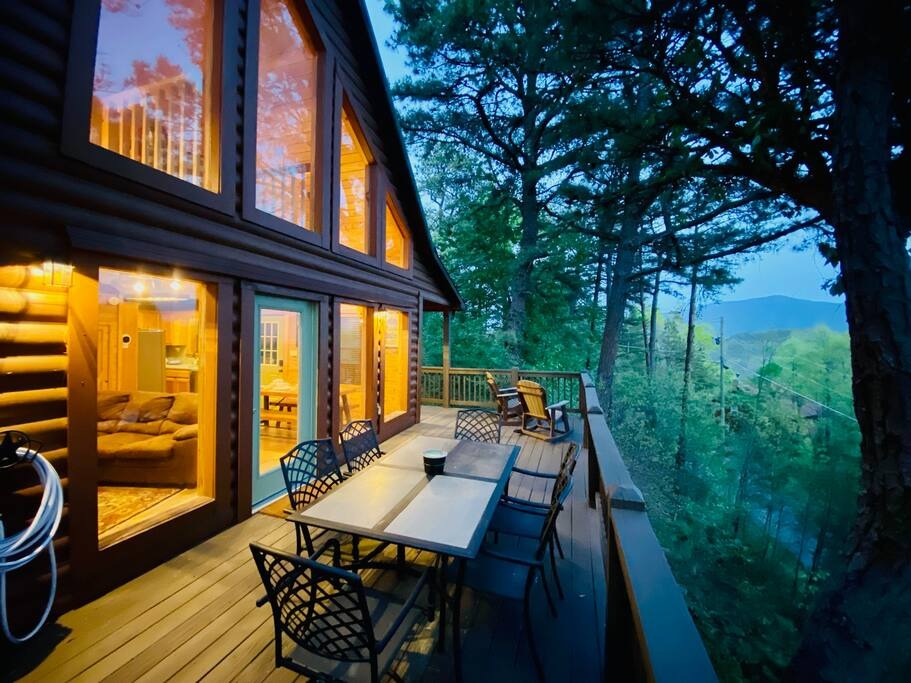 Rentals with Fireplaces for a Warm Winter Retreat