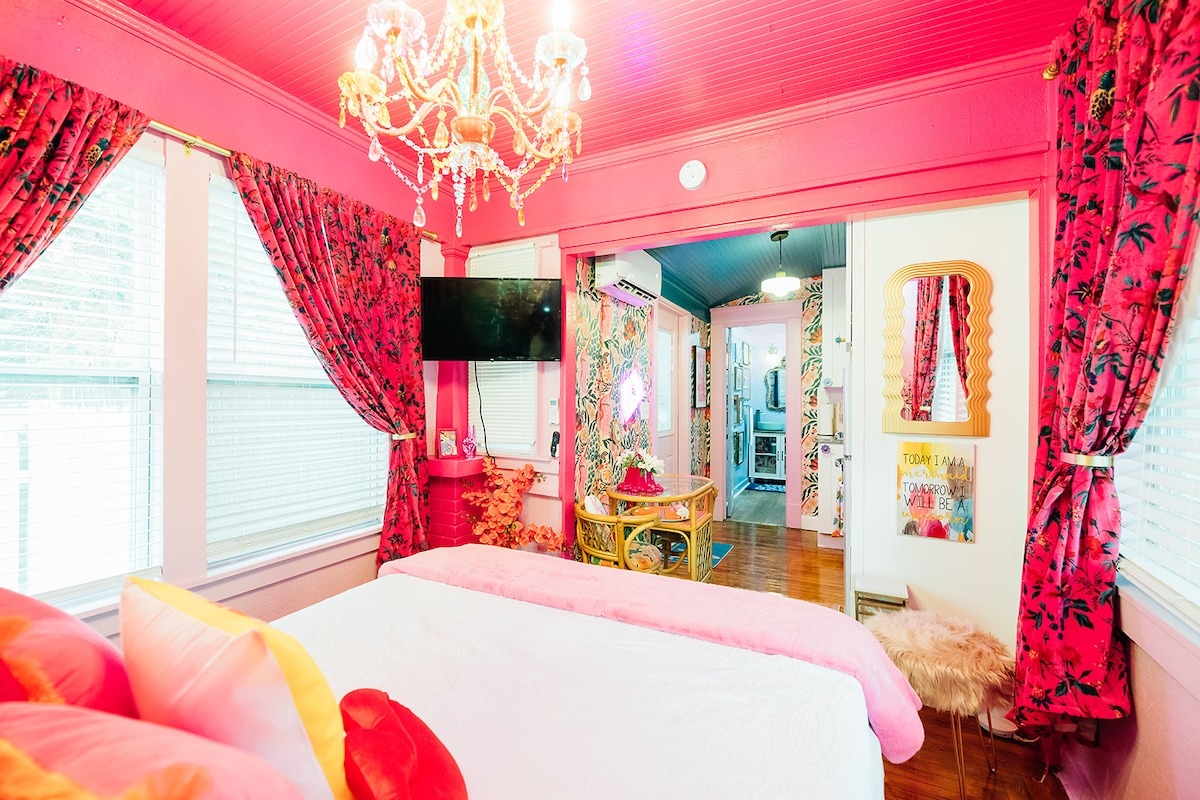 Most Instagram-friendly Vacation Homes on Houfy