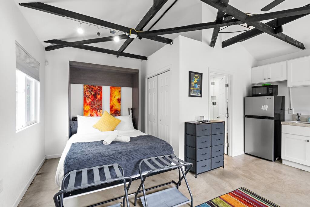 Where to Stay Solo: Private Rentals Made for One