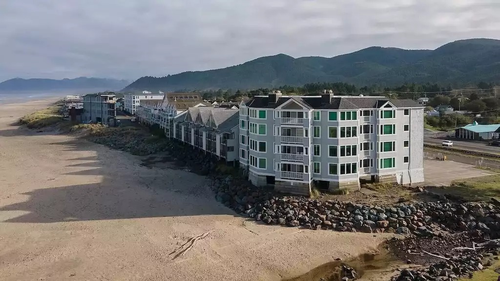 Top Oregon Stays Close to Forests, Coastlines, and Trails