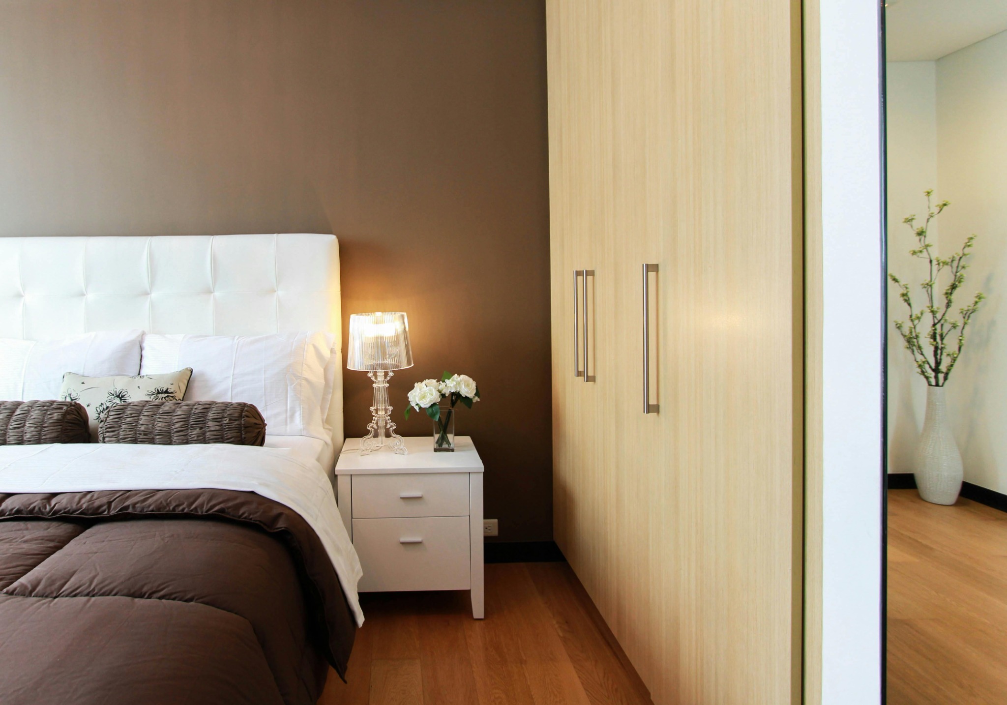 How to Equip Your Vacation Rental Bedrooms
