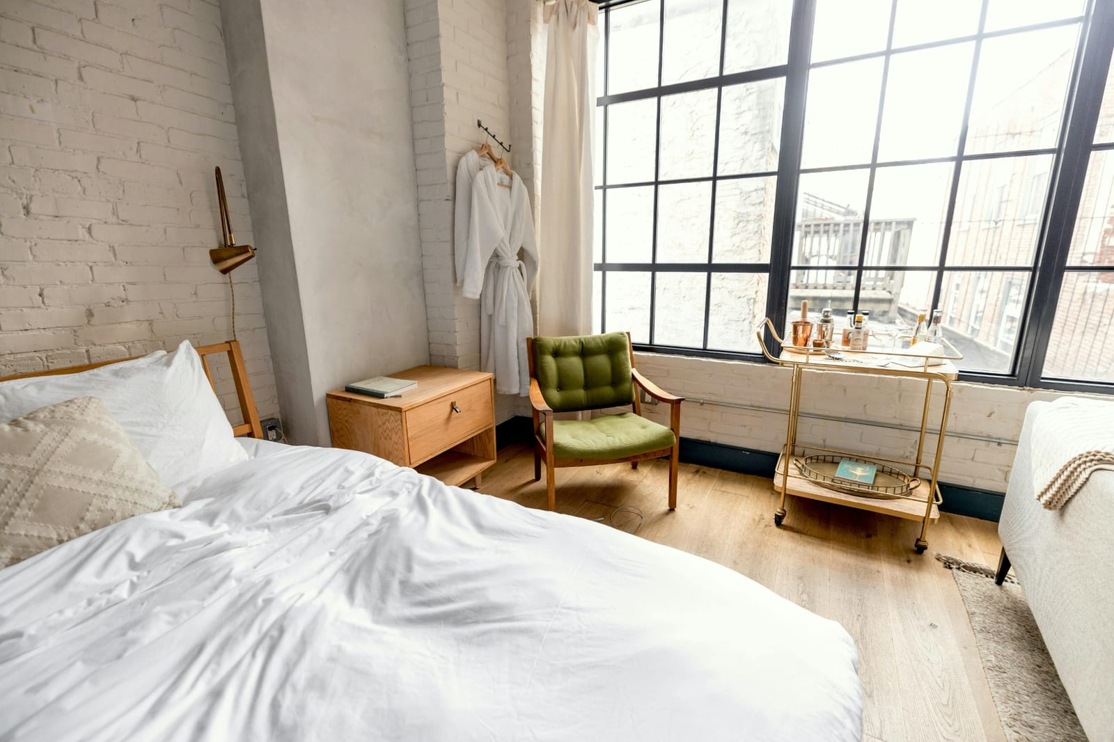 How to Equip Your Vacation Rental Bedrooms