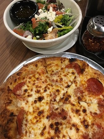 Homeplace Beer + Hog Hollow Pizza